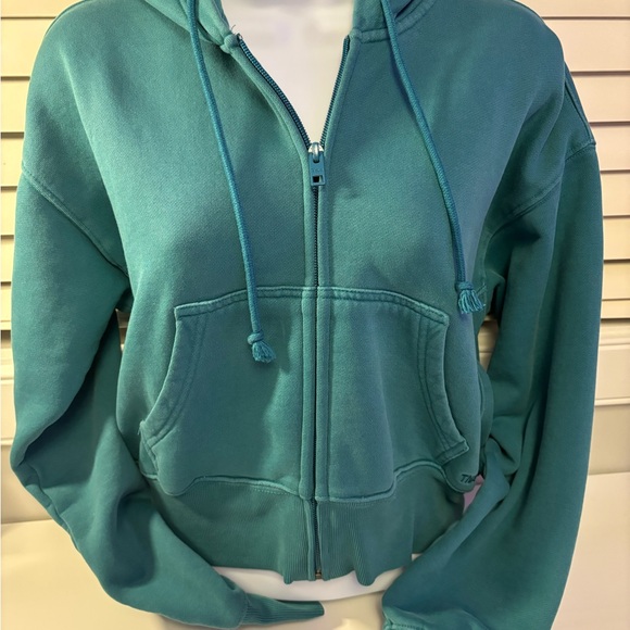 Aritzia Tops - Aritzia (TNA) cropped boyfriend zip up SIZE: 2XS